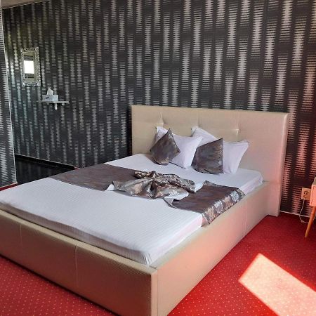 Chiajna Militari Residence Hotel المظهر الخارجي الصورة